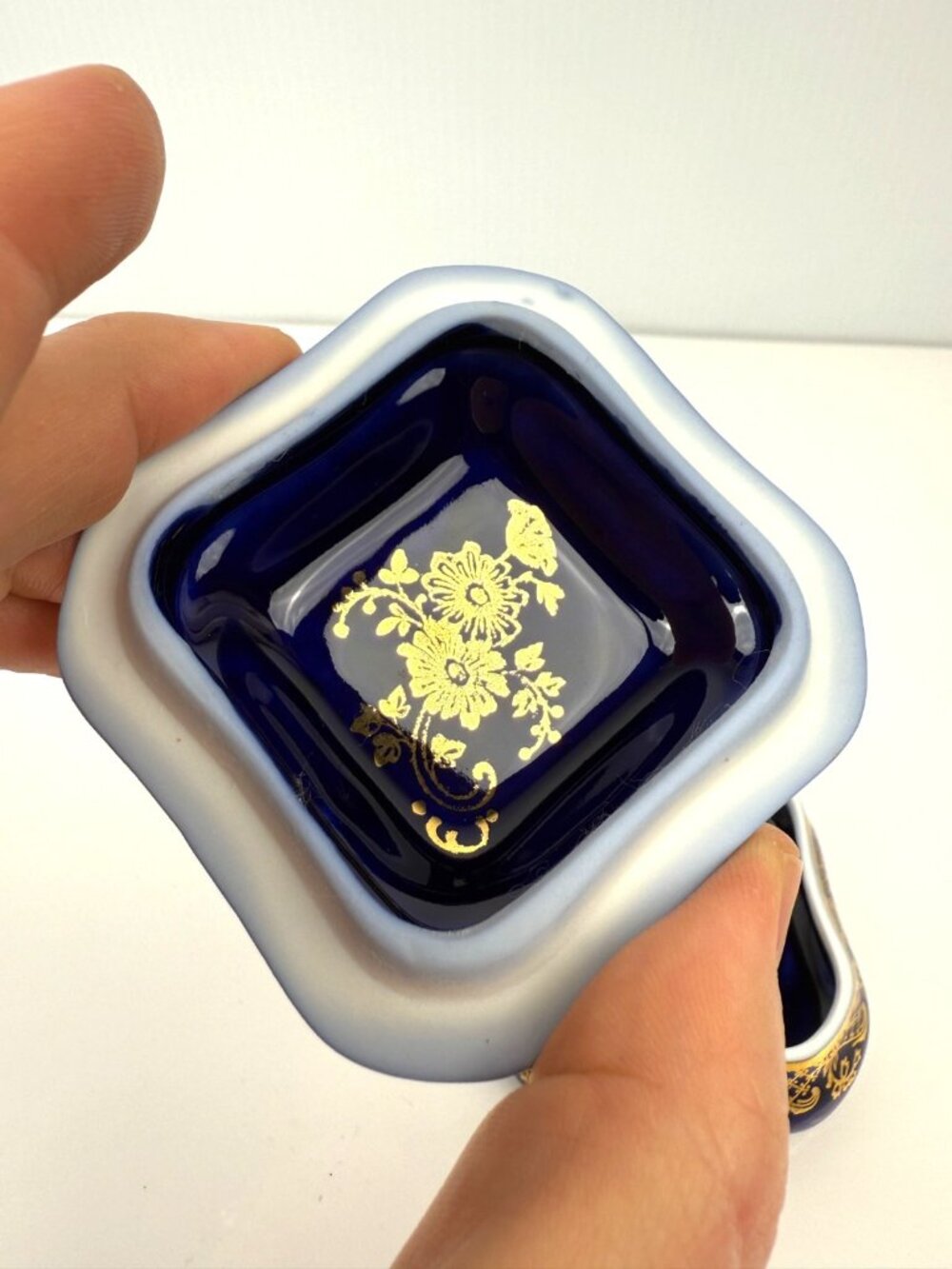 LIMOGES FRANCE Ornate Gold Gilded Cobalt Blue Porcelain Trinket‎ Box - Picture 4 of 13